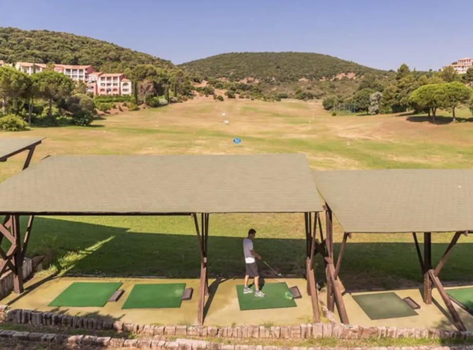 Village Cap Esterel, Piscine, Plage Saint-Raphaël Εξωτερικό φωτογραφία